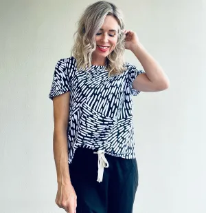Feeling Swell Monochrome Everyday Tee