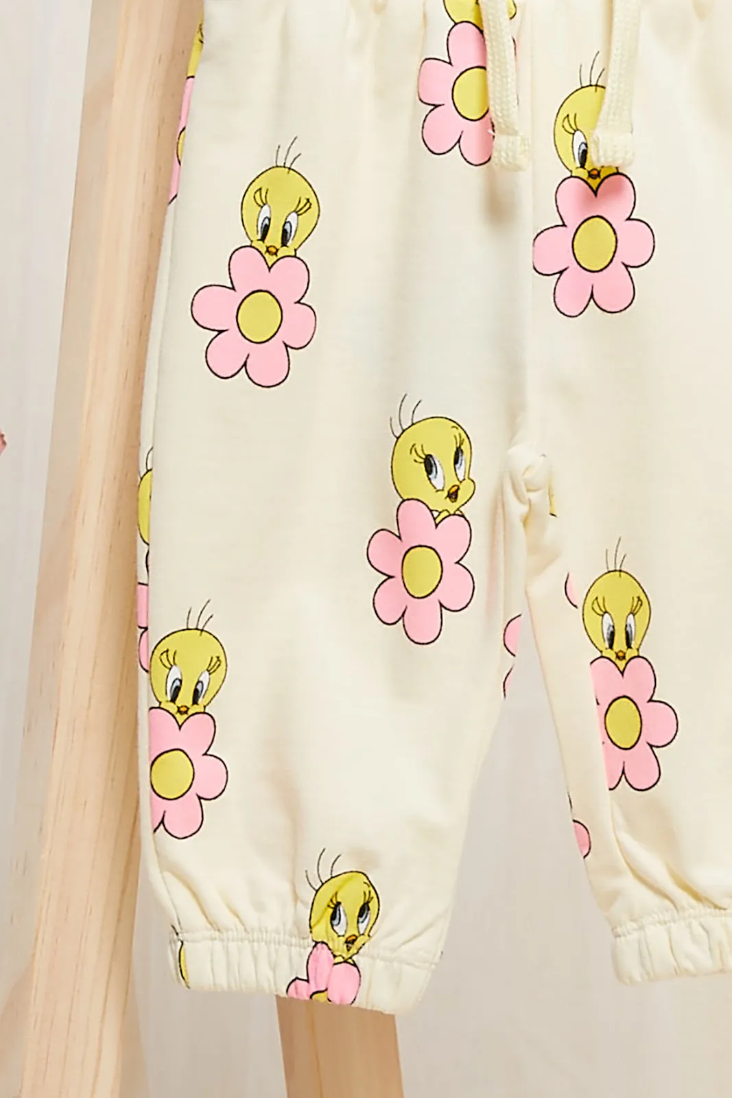Infant Girls Yellow Tweety Printed Active Pants