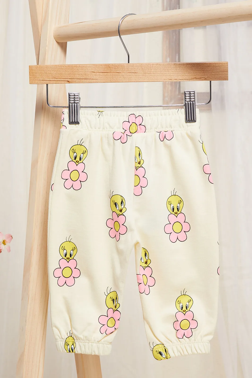 Infant Girls Yellow Tweety Printed Active Pants